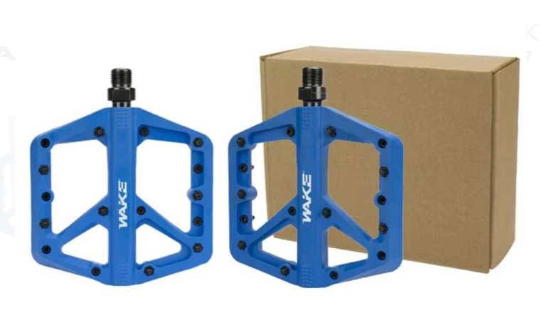 WAKE RENKLİ PLASTİK RULMANLI VİDALI PLATFORM PEDAL 137 X 115 mm MAVİ